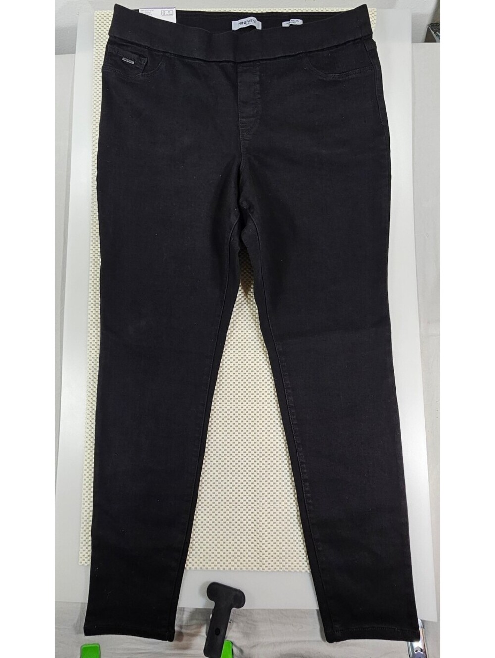 Nine West Jeans. Heidi Pull-On Skinny. Black Rinse. Size 16. NWT. Campus Casual